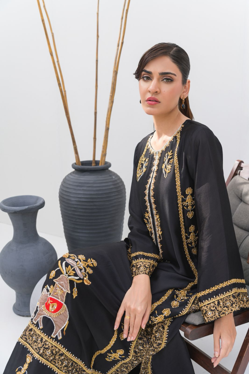 Luxury Black and Gold Dress – Royal Zardozi Detailing