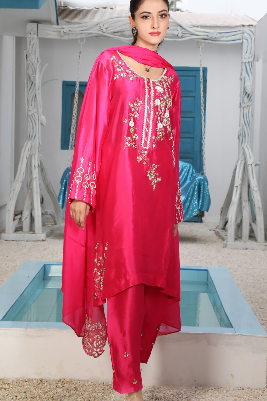 Hot Pink Sheesha Silk Statement