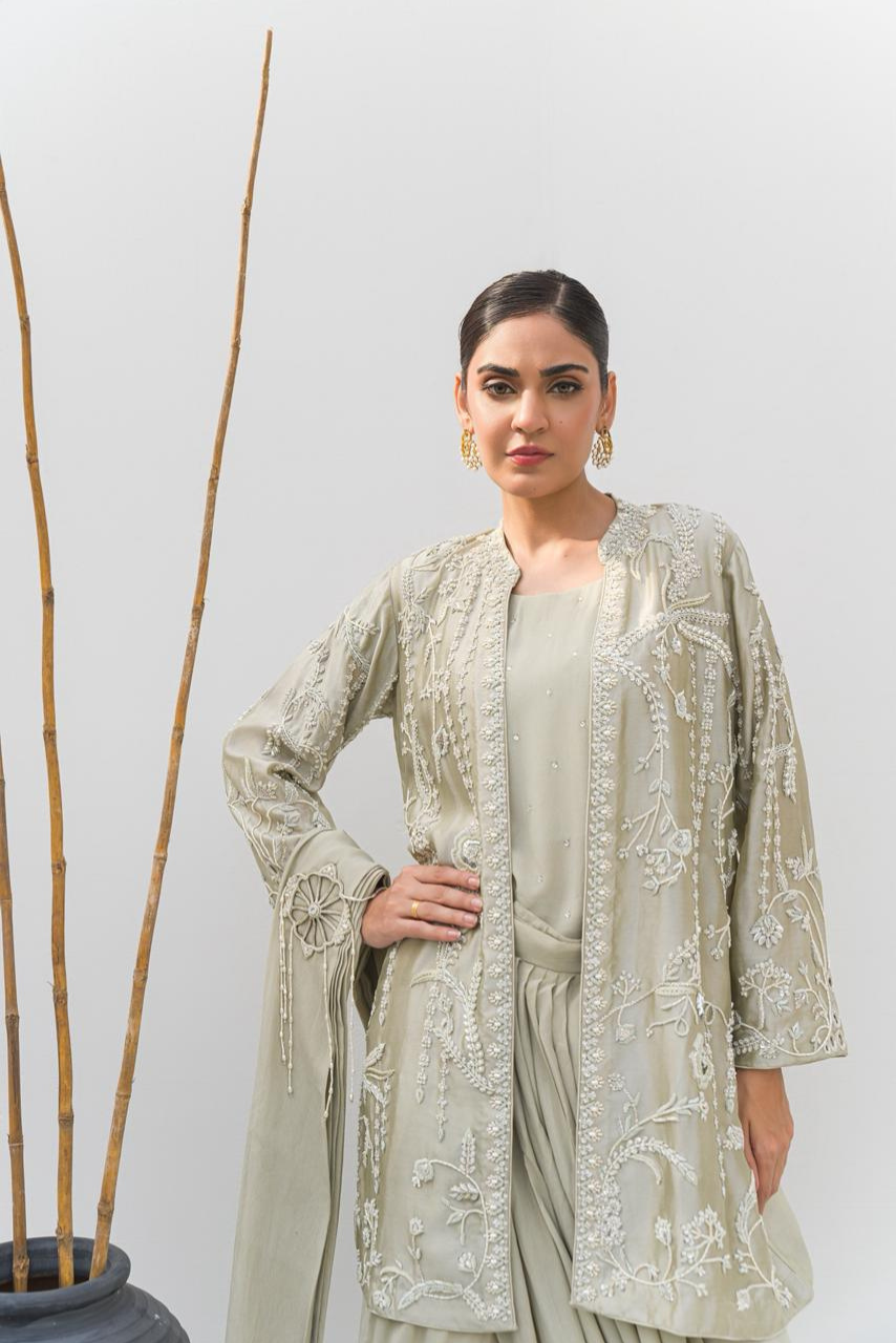 Ivory Front-Open Jacket – A statement of grandeur in an opulent silhouette