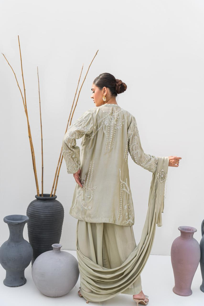 Ivory Front-Open Jacket – A statement of grandeur in an opulent silhouette