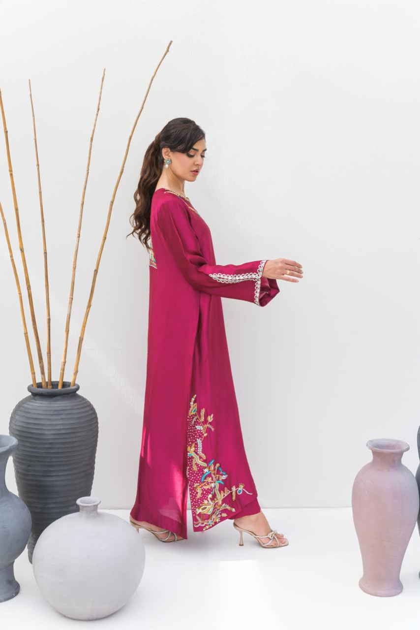 Majenta Kaftan – A regal ensemble in pure sheesha silk