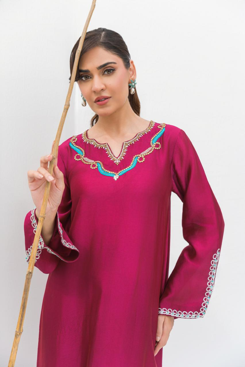 Majenta Kaftan – A regal ensemble in pure sheesha silk
