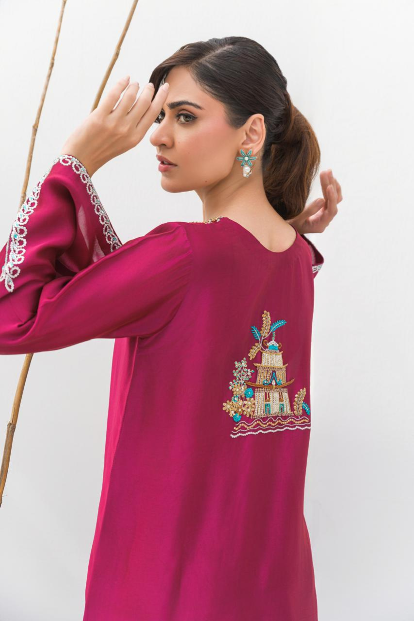 Majenta Kaftan – A regal ensemble in pure sheesha silk
