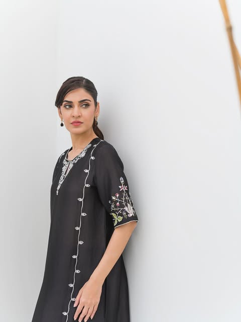 Black kaftan in Pure Sheesha Silk — timeless & luxurious