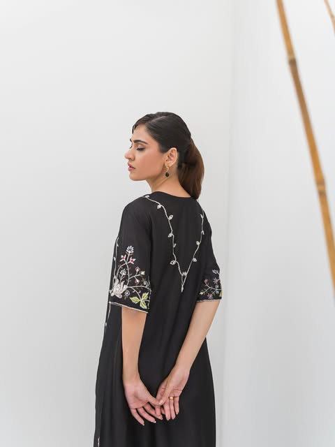 Black kaftan in Pure Sheesha Silk — timeless & luxurious