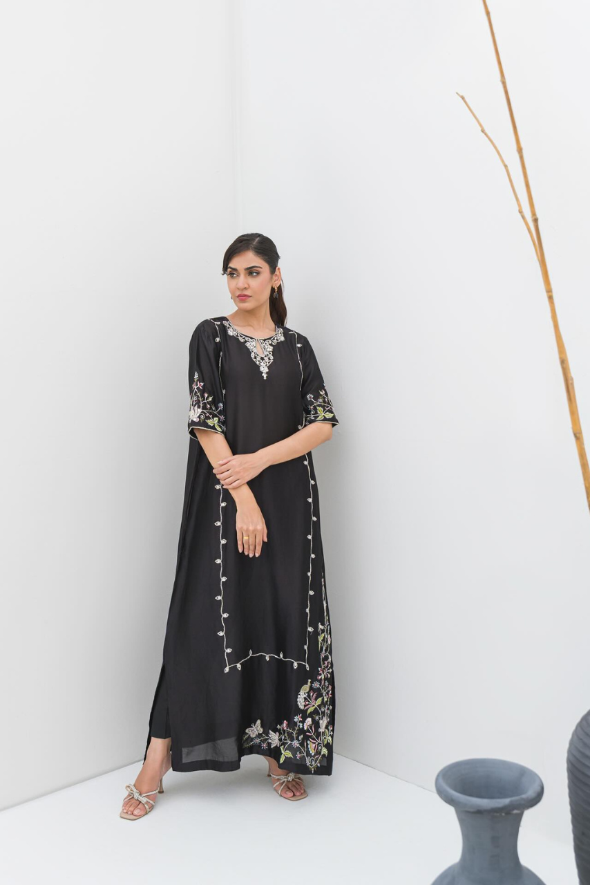 Black kaftan in Pure Sheesha Silk — timeless & luxurious