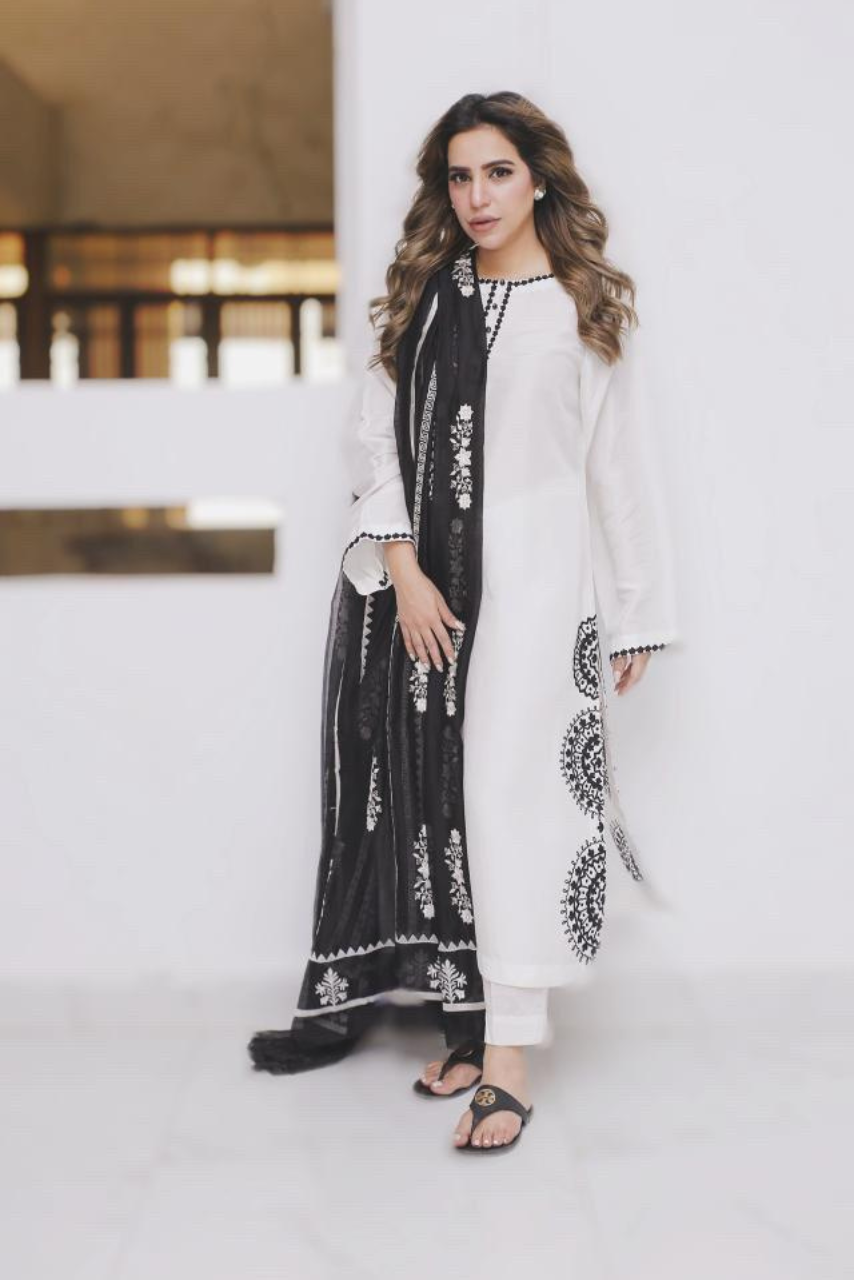 Grace in Contrast: Black & White Royalty