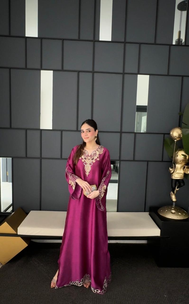 Zarqash Magenta Kaftan